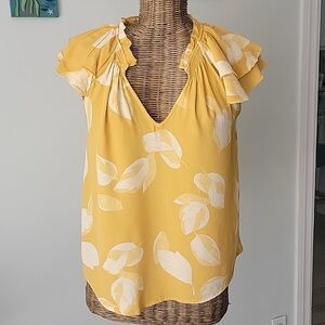 A New Day szM Golden Yellow Flounce Cap Sleeve Blouse